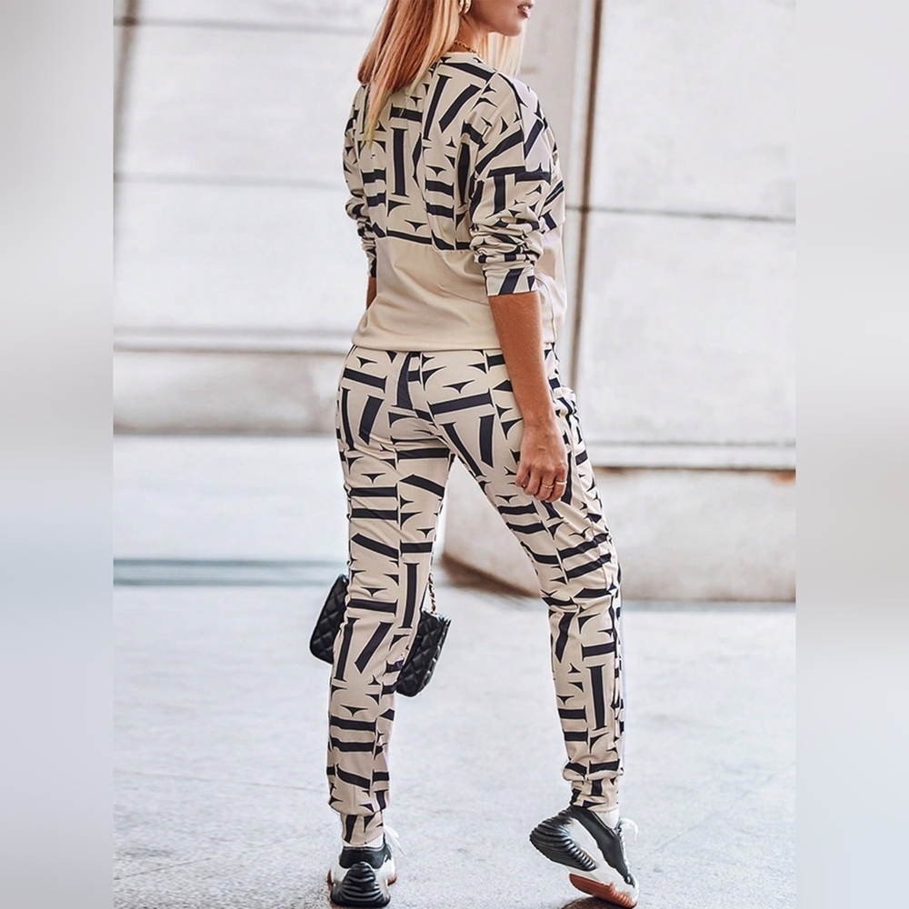Graphic Drop Shoulder Sweatshirt & Sweatpants - Picture 3 of 4